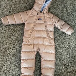 Patagonia Pink Hooded infant hi loft down bunting